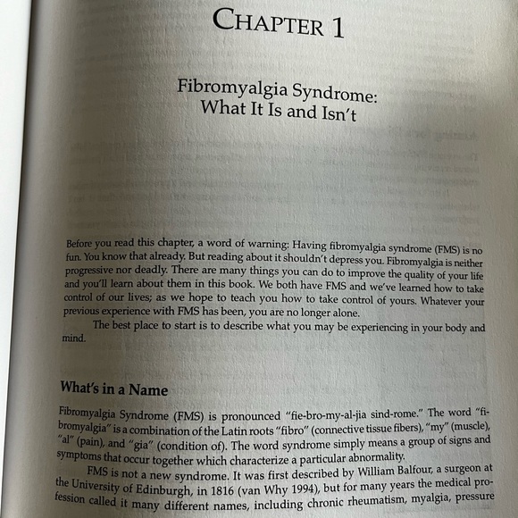 Two Fibromyalgia Reference Paperback Books ~ Survival Manual & Getting Support - Picture 9 of 16